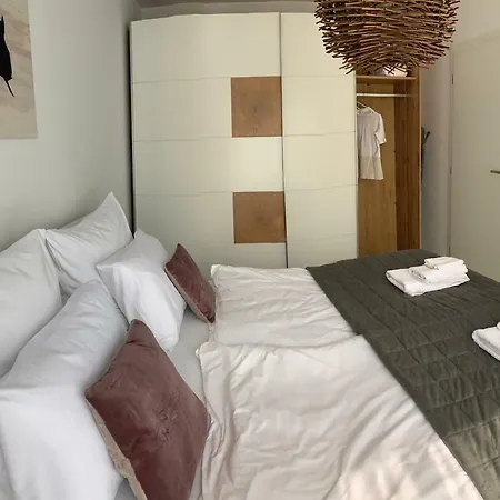 Luxury Ellie Apartmán *
